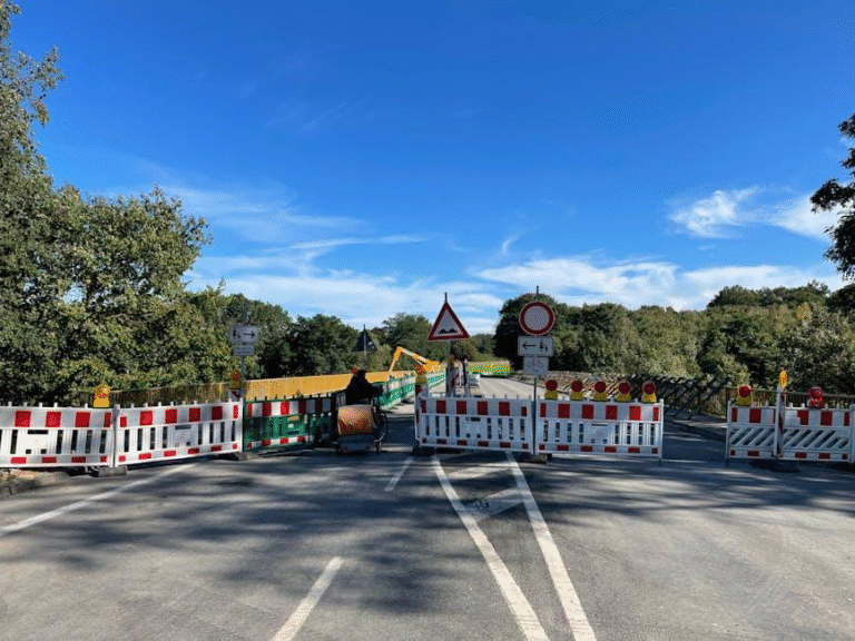 How Temporary Barriers Support Large-Scale Infrastructure Work