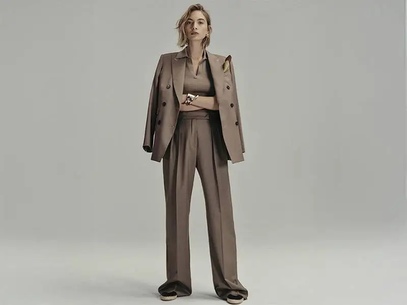 Why women’s tailored suits remain the most intelligent choice in a modern wardrobe